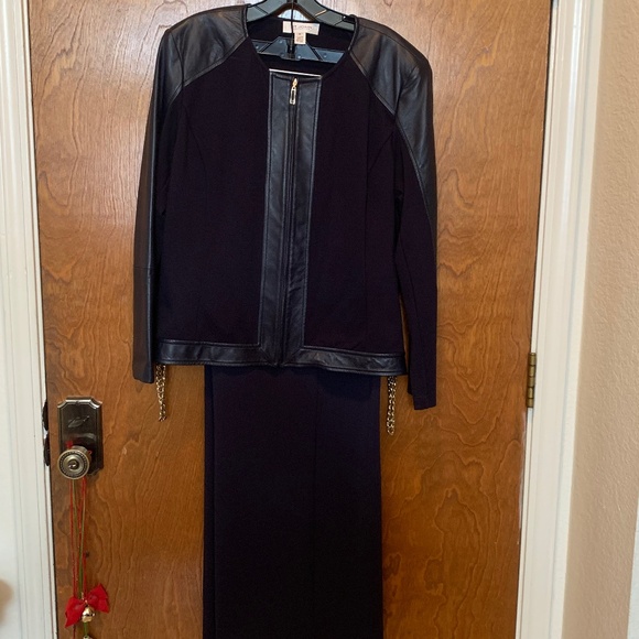 St. John Jacket and Pant Set - Picture 1 of 4